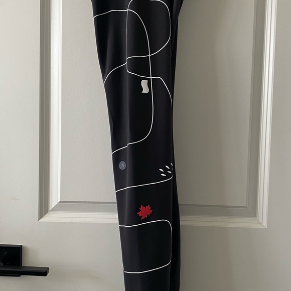 Lululemon Yoga Pants - Picture 8 of 8